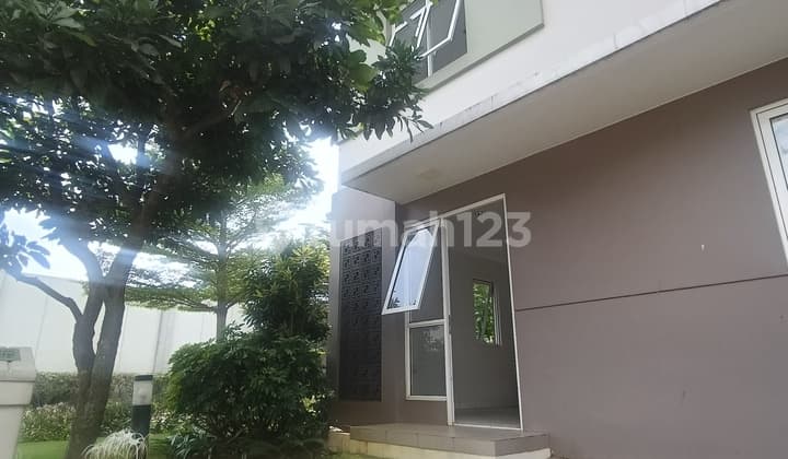 Jual Bu (Butuh Uang) Rumah Hook Luas di Summarecon Bandung Dijual Murah di Bawah Pasaran