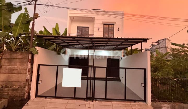 Rumah Baru, Bagus, Bebas Banjir di Bintaro Tangerang Selatan