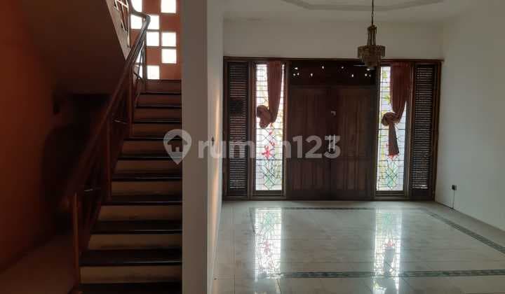 Di jual Rumah 2 Lantai Siap Huni Mainroad Sriwijaya