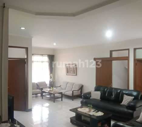 Dijual Rumah 2 Lantai Semi Furnished Taman Cibaduyut Indah
