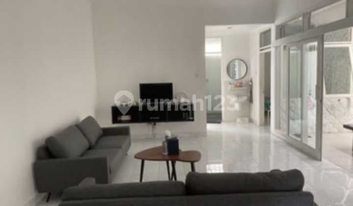 For Rent Ready-to-Live House in Singgasana Pradana