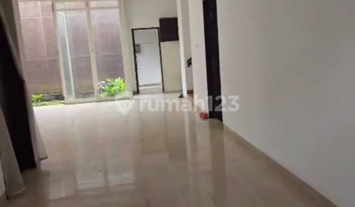 Disewa Rumah 2 Lantai Siap Huni di Mekarwangi Bandung