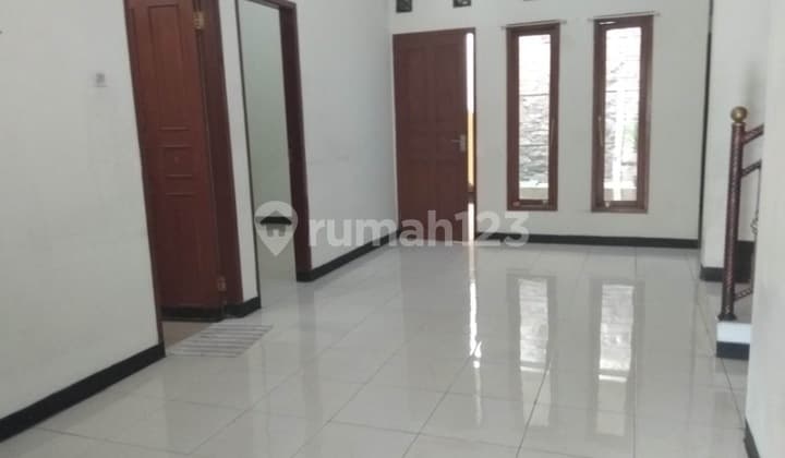 Rumah Siap Pakai 2 LT Dekat Batununggal dan Tol Buahbatu