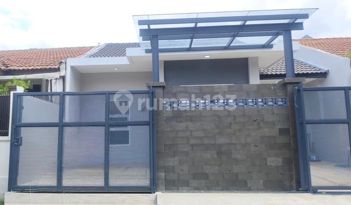 Rumah Full Frunished Full Renovation di Taman Kopo Indah 3