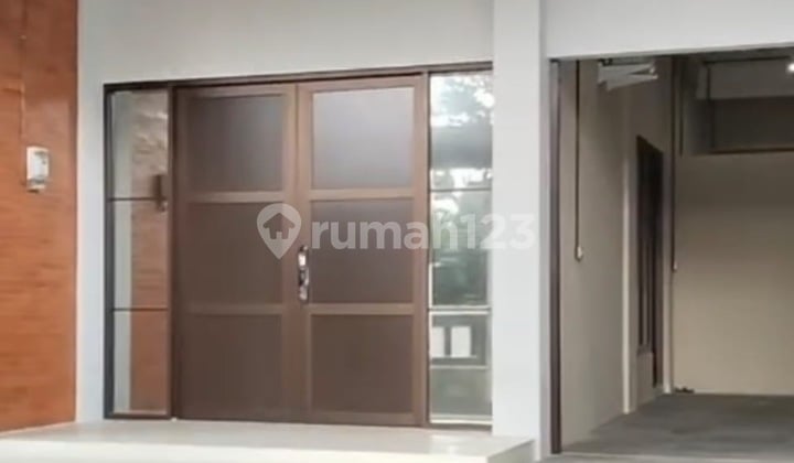 Rumah Lux Besar Siap Pakai Sayap Buah Batu Dekat Batununggal Bandung