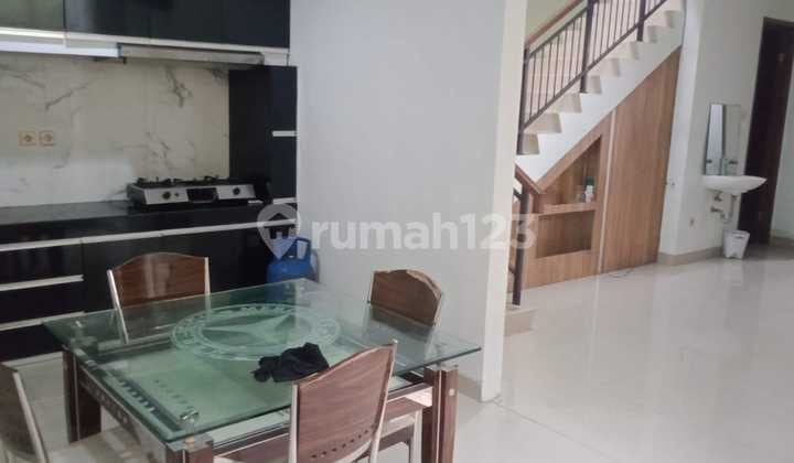 Disewakan Rumah 2 Lantai Minimalis Full Furnished di Cluster Buah Batu