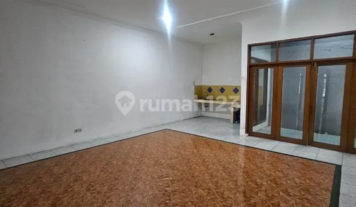 Ready-to-Move-In Home in Taman Kopo Indah 3