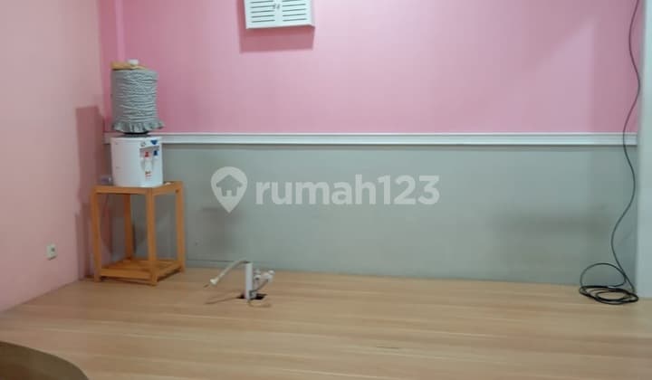Di Sewa Ruko Rapih 2,5 Lantai Kawasan Metro Indah Mall