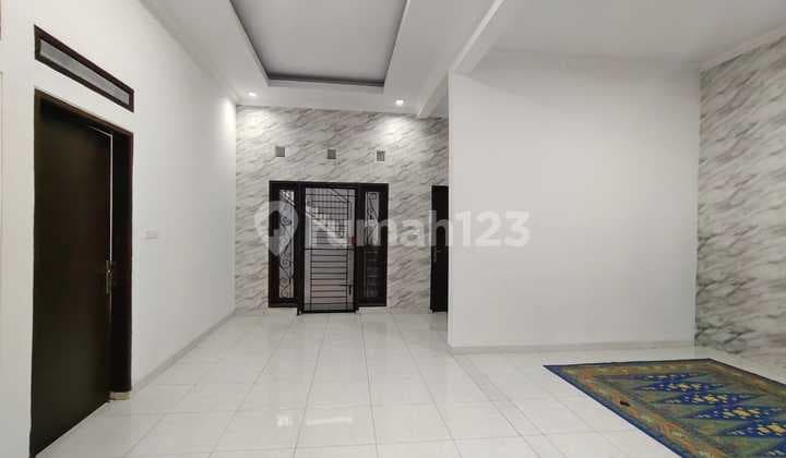 Rumah Siap Huni di Taman Kopo Indah Tki 3