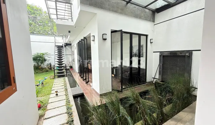 Beautiful House in the Setrasari Area, North Bandung, Access Close to Pasteur Toll Road.