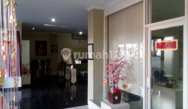 For Sale Immediately 3-Story Shop House Strategic Location in Central Bandung