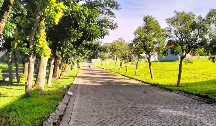 Tanah Dian Istana Dekat Graha Family Luasan Kecil