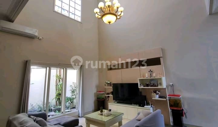 Rumah SHM Villa Bukit Regency Pakuwon Indah Dekat Graha Family Citraland Wiyung