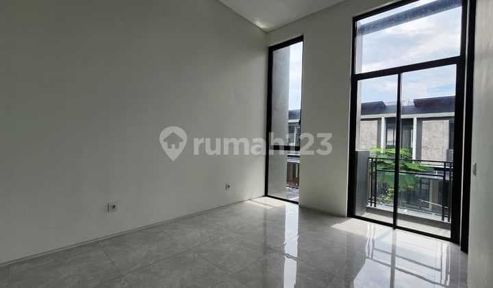 Rumah Citraland Stamford District Nine Dekat G Walk Wiyung Wisata Bukit Mas