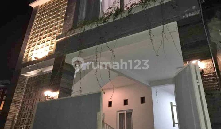 Dijual Rumah Lantai 3 Cantik Minimalis Denpasar Barat