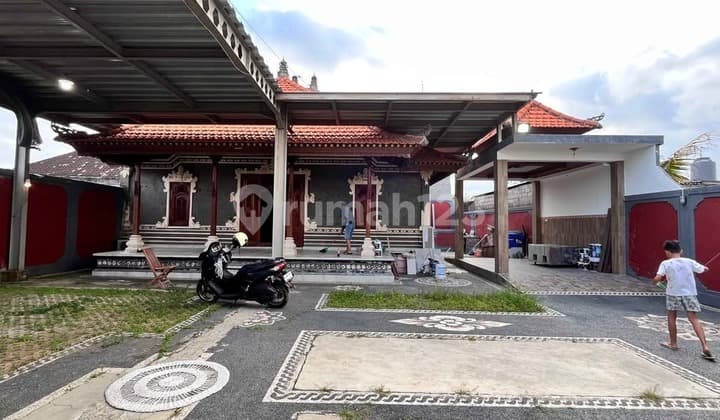 Rumah murah 355m2 Cekomaria Garasi 12 Mobil Denpasar Barat