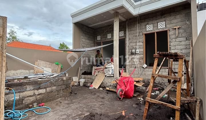 Dijual Rumah Pinggir Jalan Raya Batubulan