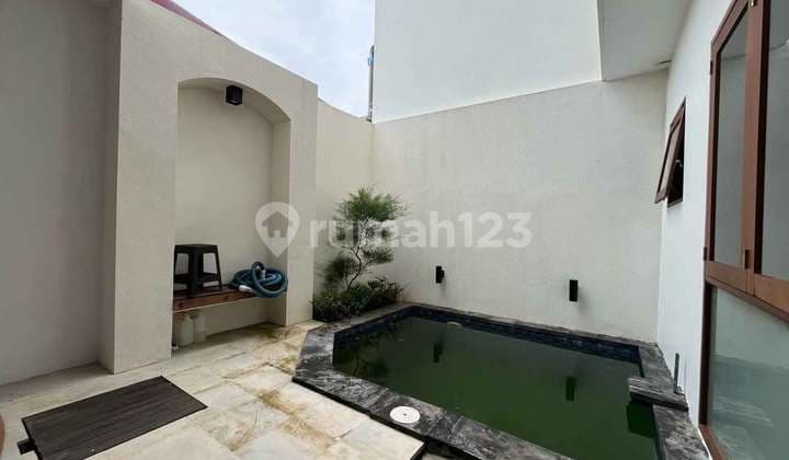 Disewakan Rumah Semi Villa Baru (Brand New) di Kawasan Renon, Denpasar Pusat