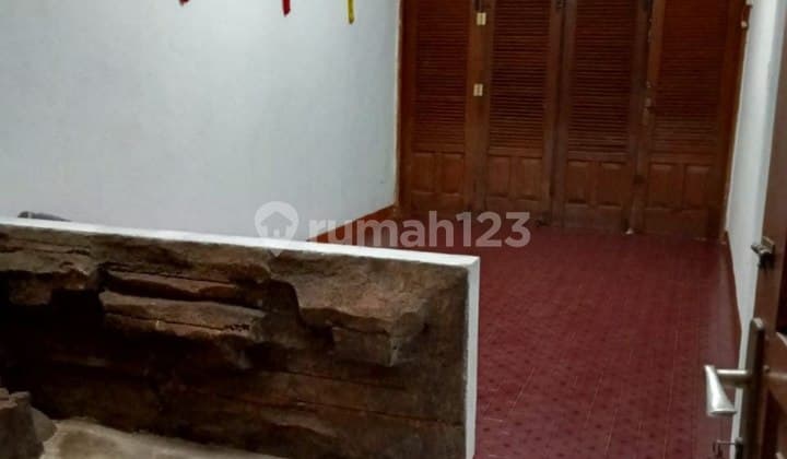 Rumah Mewah 2 Lantai Pejompongan Jakarta Pusat LT 340 SHM Lokasi Strategis
