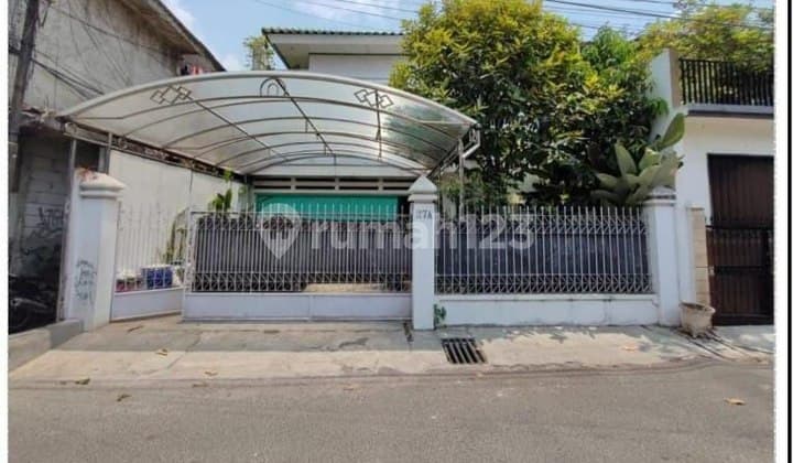 Rumah Mewah Harga Di Bawah NJOP di Tengah Jakarta