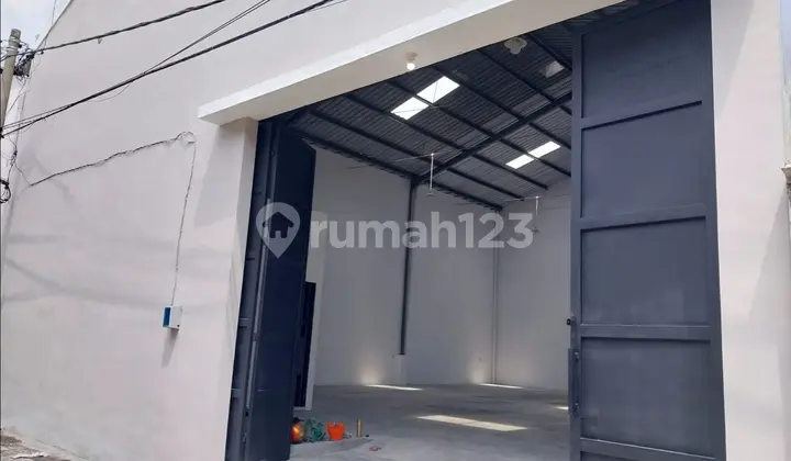 New Middle Cotton Warehouse, Tambaksari District, East Surabaya. Near Raya Kedung Cowek Suramadu - Kenjeran - Kapasan - Kedinding - Nambangan - Kyai Tambak Deres, etc.