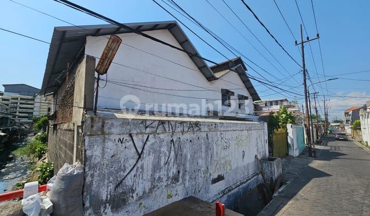 Gudang Full Bangunan Siap Pakai di Jalan Rangkah, Kec. Tambaksari, Surabaya Timur. Dekat Raya Kenjeran - Kapasan - Kapas Krampung - Pasar Atom - Kedung Cowek - Kyai Tambak Deres - Kedinding - Nambangan, Dll.