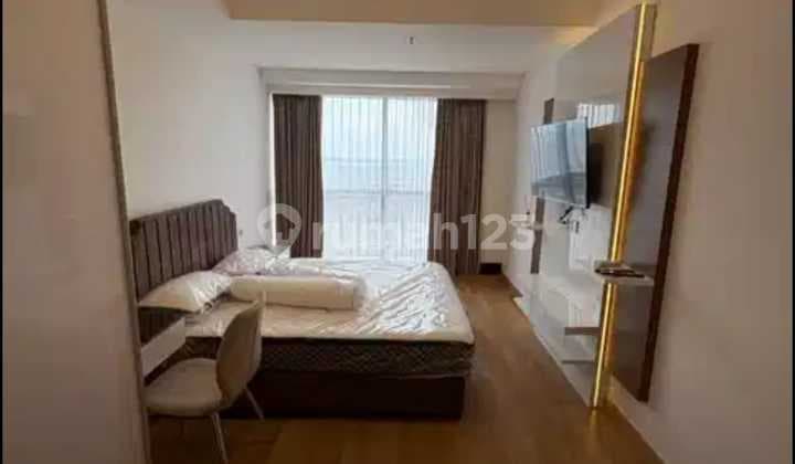 The Peak Residence Apartment, Tunjungan Plaza 5, Surabaya Pusat. Unit 3 Bedrooms ( 3 Br ) Furnished. Connecting To Tunjungan Plaza 5. Strategis Pusat Kota Akses Jalan Raya Basuki Rahmat - Embong Malang, Dll.