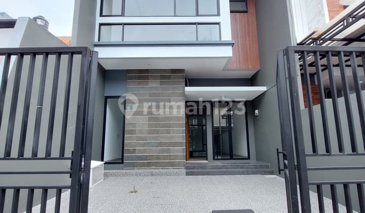 Dijual Rumah Baru 2 Lantai Klampis Semolo, Surabaya Timur. Strategis Dekat Raya Merr Dharmahusada Indah - Kertajaya Indah - Hokky Buah Supermarket - Galaxy Mall - Kampus Its - Kampus Unair - Manyar Kertoarjo - Klampis Jaya, Dll.