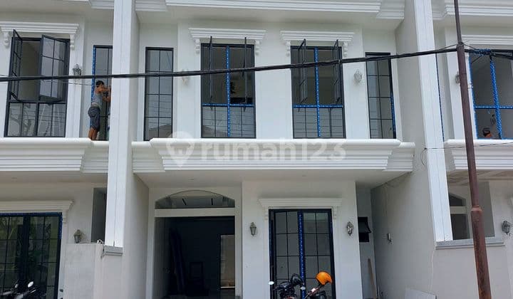 Rumah Baru 2 Lantai Dharmahusada Indah, Surabaya Timur. Dekat Raya Dharmahusada - Kertajaya Indah - Manyar Kertoarjo - Merr Dharmahusada - Galaxy Mall - Kampus Unair - Kampus Its, Araya 1 / Araya I ,Dll.