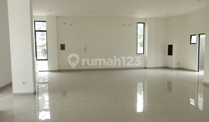 Disewakan Ruko Iconi Lan Bsd City Ada Lift Dekat Akses Kereta Api Lokasi Strategis Cocok untuk Kantor
