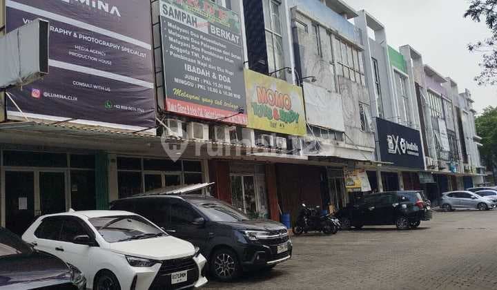 Disewakan Cepat Ruko 3 Lantai Paramount Galaze Gading Serpong Lokasi Strategis Hadap Jalan Raya