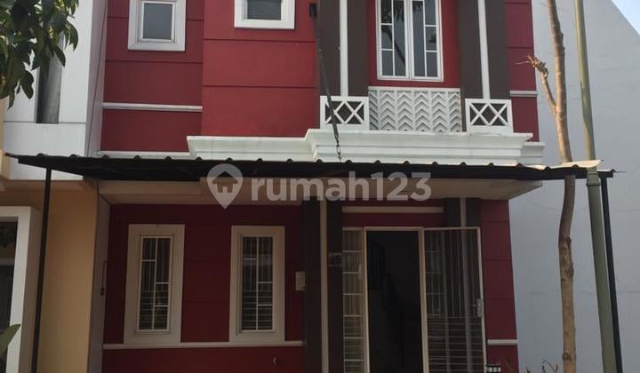 For Rent Malibu Gading Serpong House in Neat Condition, Ready to Occupy, Newly Repainted. Kitchen Set Already Available, Can be Rented Per Year.