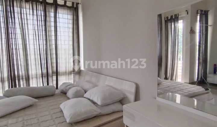 Disewakan cepat rumah 2 lantai Furnished Cluster Edison lebar 8 Gading serpong Rapi terawat siap huni