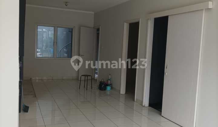 Disewakan rumah Cluster azalea gading serpong lokasi strategis tipe lebar 8 siap huni rapi terenovasi