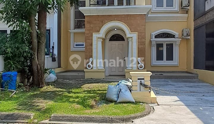 Disewakan cepat rumah cluster monaco gading serpong kondisi rapi siap huni baru di cat ulang