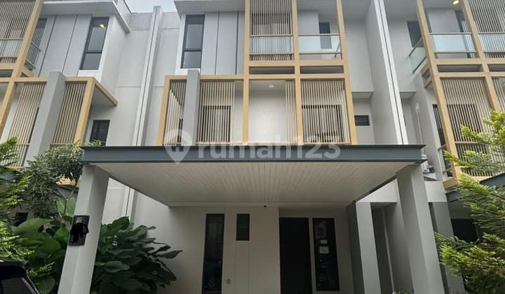 Cheapest for Rent: Eonna BSD House, Aerra Type, 8x14 = 112 sqm Land, Building Area 189 sqm