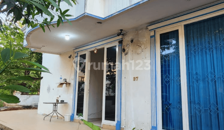 Rumah 2 Lantai Dekat Fasilitas Kesehatan