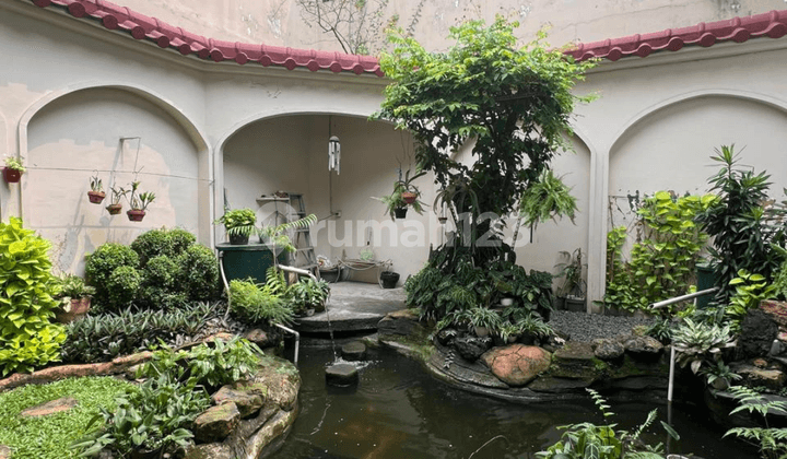 Old Two-Story House in Kembangan, West Jakarta