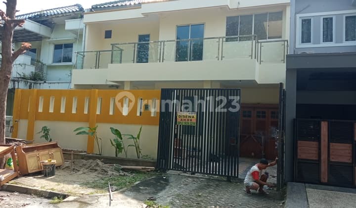 Rumah Siap Huni di Taman Golf Modenland