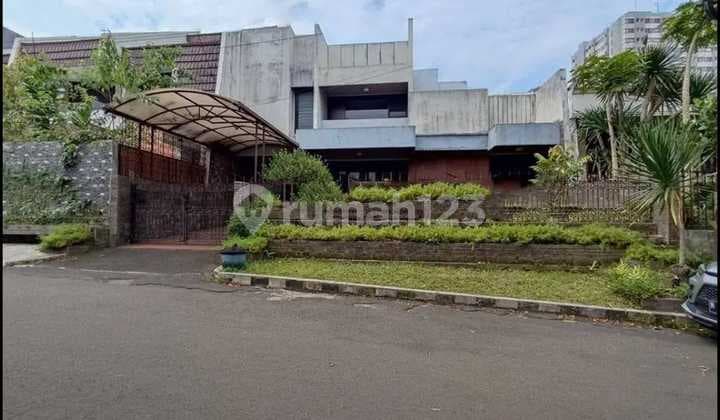 Rumah Klasik di Tengah Kota Area Langsep Dieng Luas 313 m2