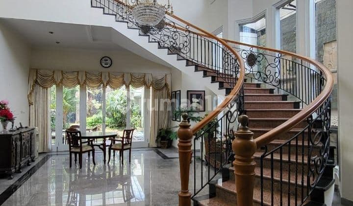 Rumah Bagus Luas 360 M2 Kawasan Elite Perumahan Araya Golf Malang