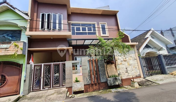 Rumah 2 Latai Area Kost Dewandaru Semanggi Selangkah ke Suhat