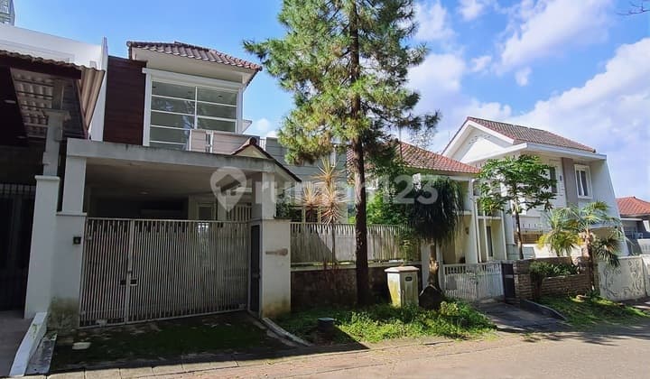 Rumah Mewah 2 Lantai Ada Kolam Renang Kawasan Elite Villa Puncak Tidar