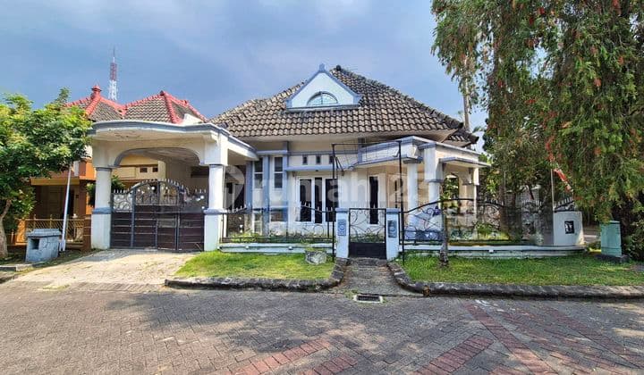 Rumah Hooq Luas 236 M2 Kawasan Elite Permata Jingga Suhat