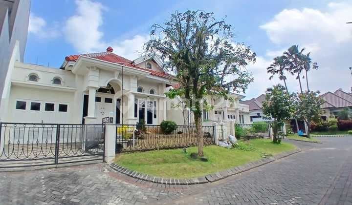 Rumah Bagus Lokasi Premium Di Perumahan Istana Dieng Malang
