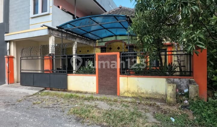 Rumah Kost Murah 18 Kamar Area Semanggi Dewandaru Suhat
