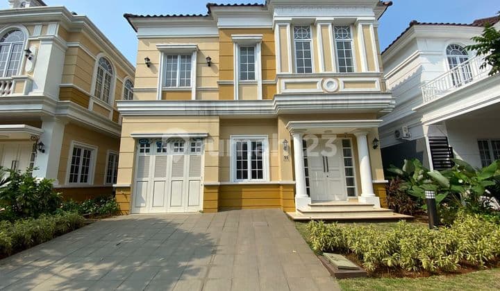 For sale, strategically located house - Menteng Village IL Lago Gading Serpong.