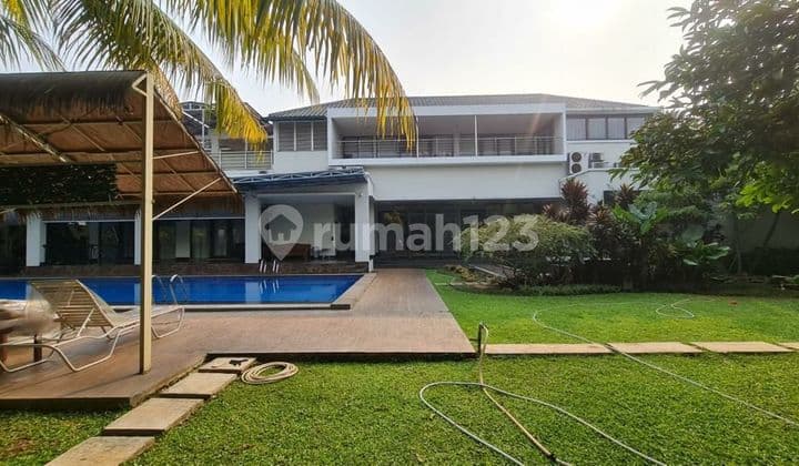 Dijual rumah mewah Alam Sutera Lavender dekat Living World ada pool