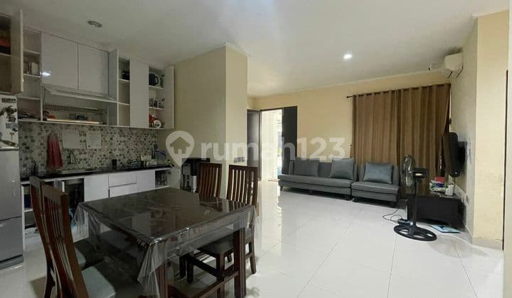 Jual rumah siap huni di Serenade Lake Gading Serpong