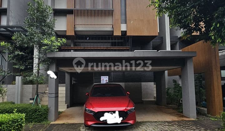 For sale 2.5-story house with attic in Caelus Greenwich Park BSD.